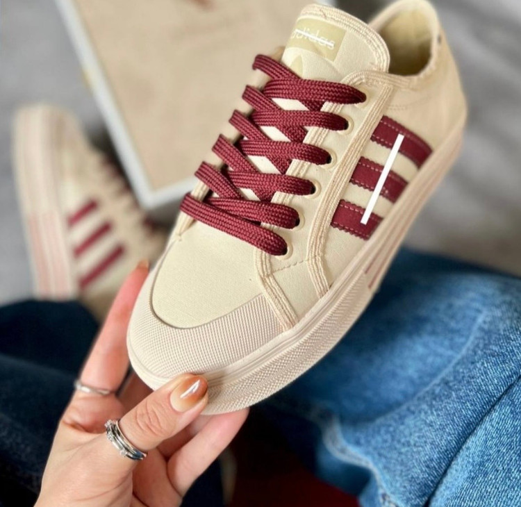 کتونی ونس سه خط ادیداس کرمی سفید زرشکی